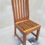 つばめグリル椅子